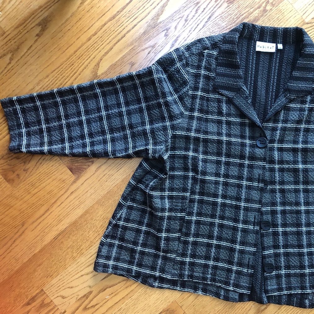Habitat textured top